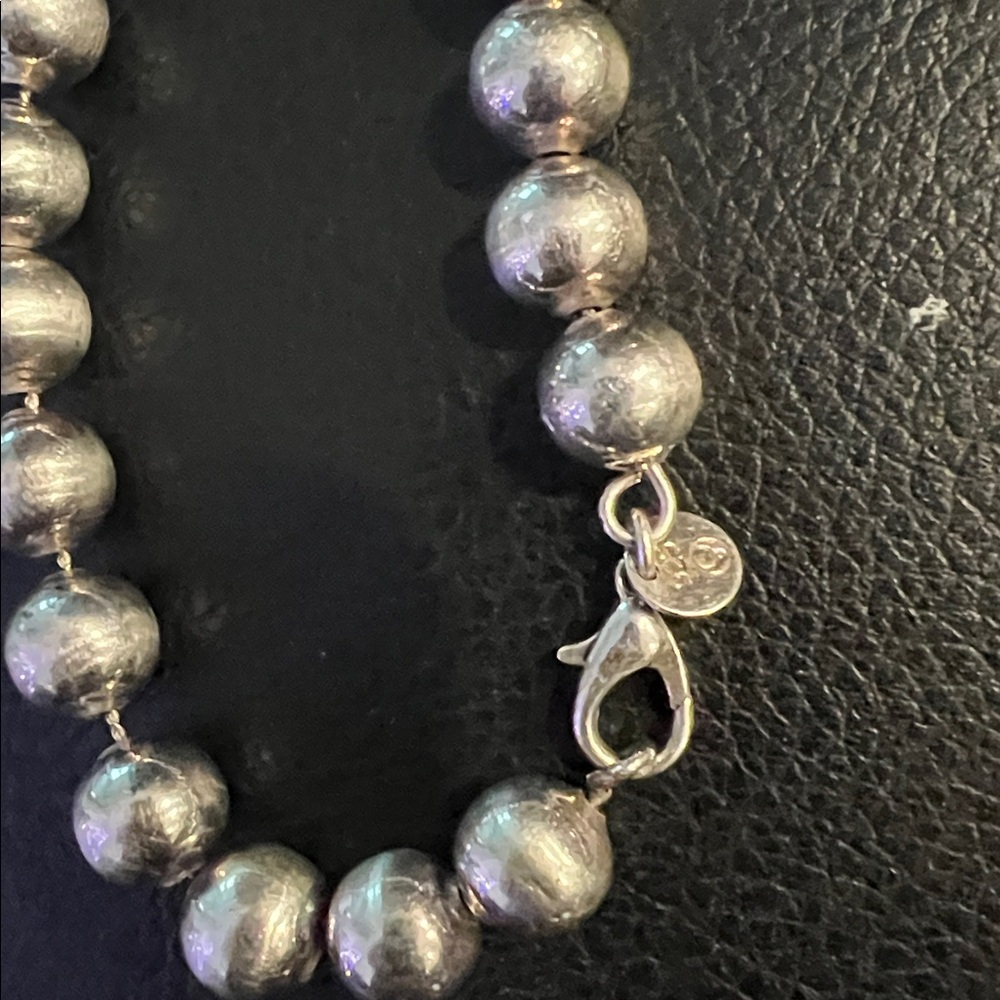 Elegant Silver Beaded Necklace and Bracelet Set - Picture 3 of 3